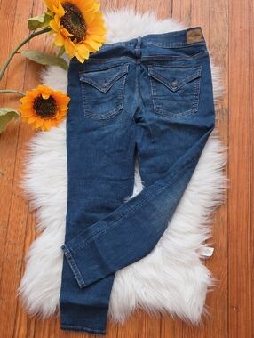 American Eagle Outfitters Dark Blue Skinny Jeans